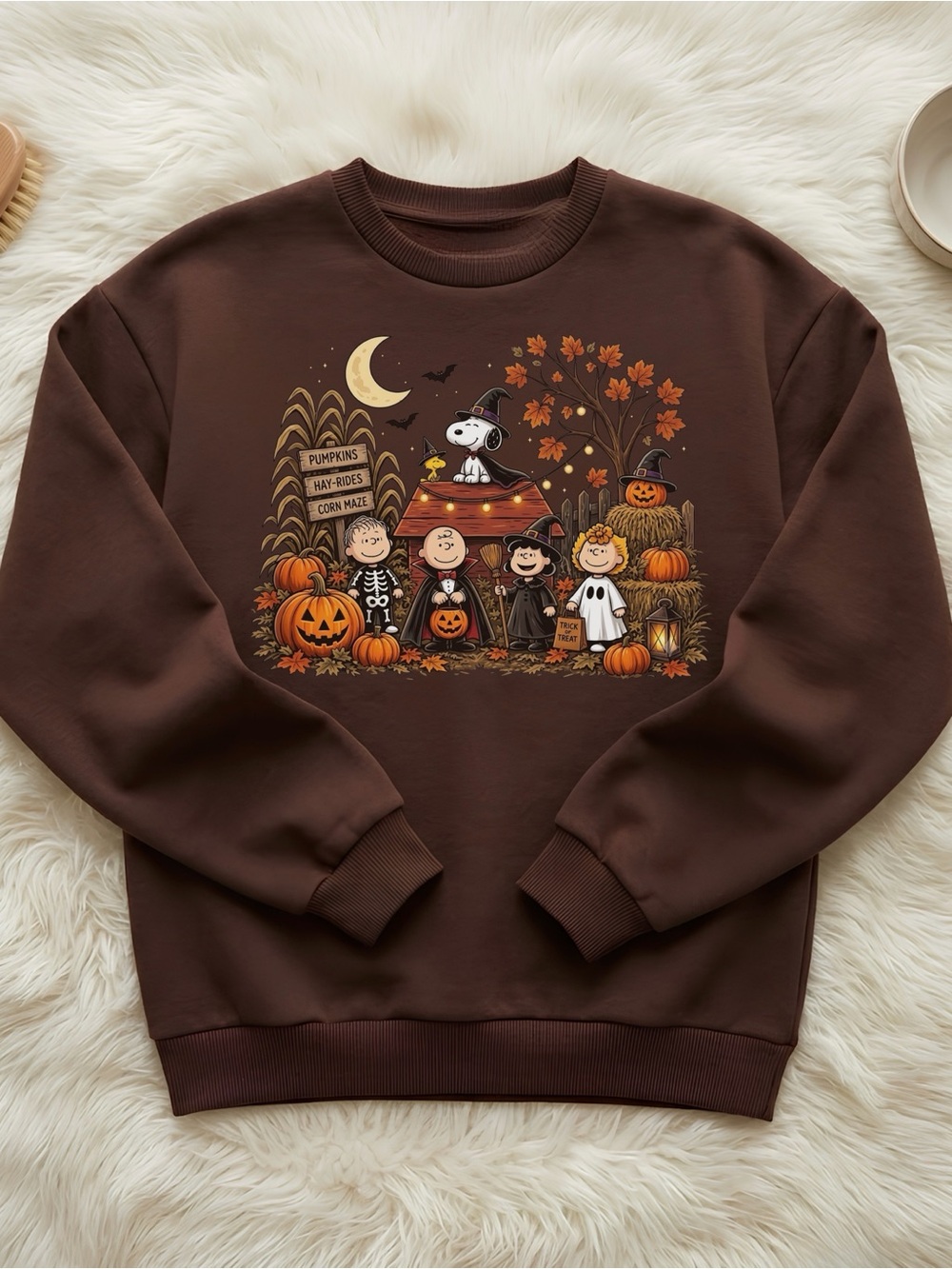 Gildan Brown Halloween Peanuts Crewneck Sweatshirt